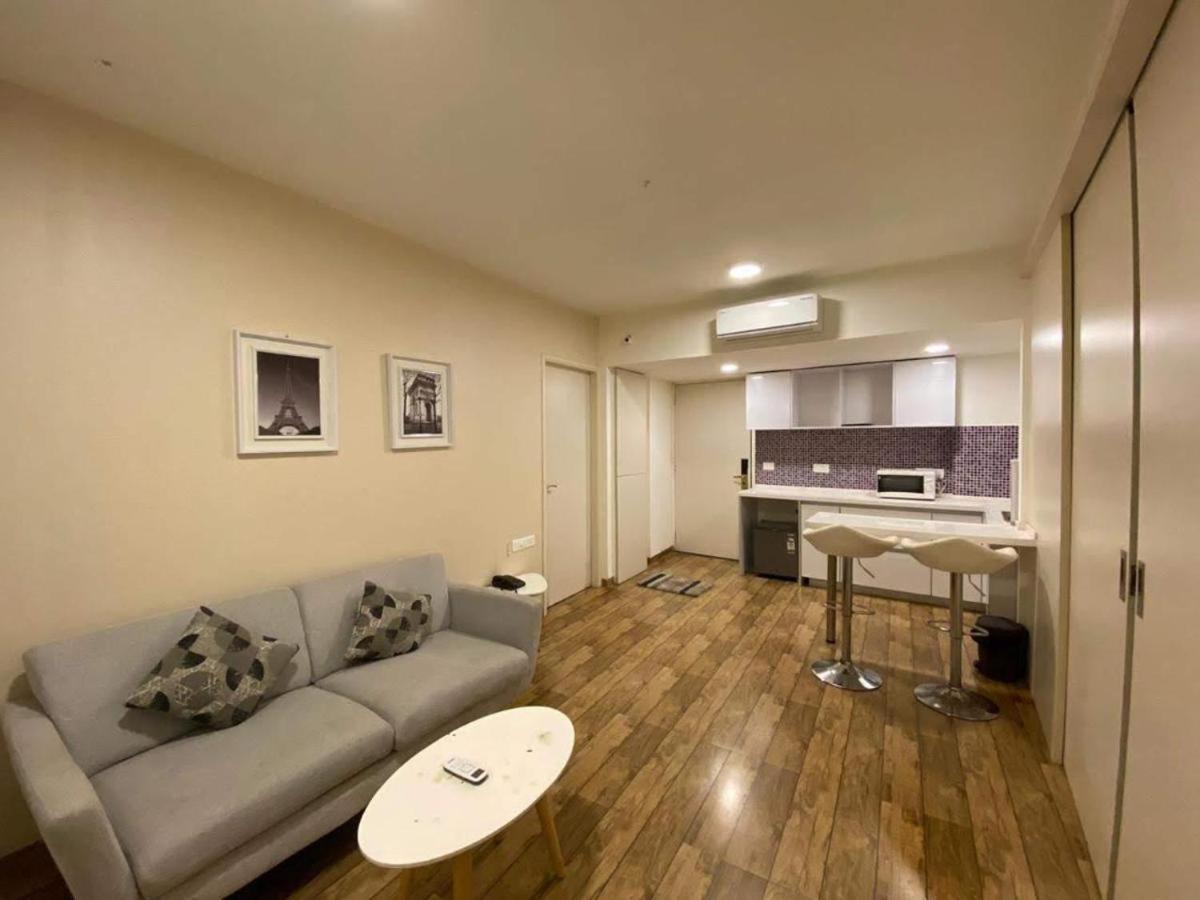 Honest Homes At Rajhans Belliza, Appartment Units Surat Esterno foto