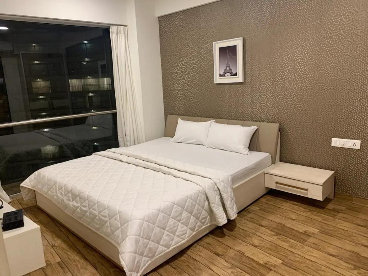 Honest Homes At Rajhans Belliza, Appartment Units Surat Esterno foto