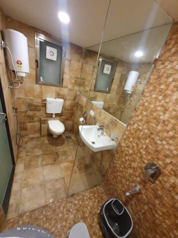 Honest Homes At Rajhans Belliza, Appartment Units Surat Esterno foto