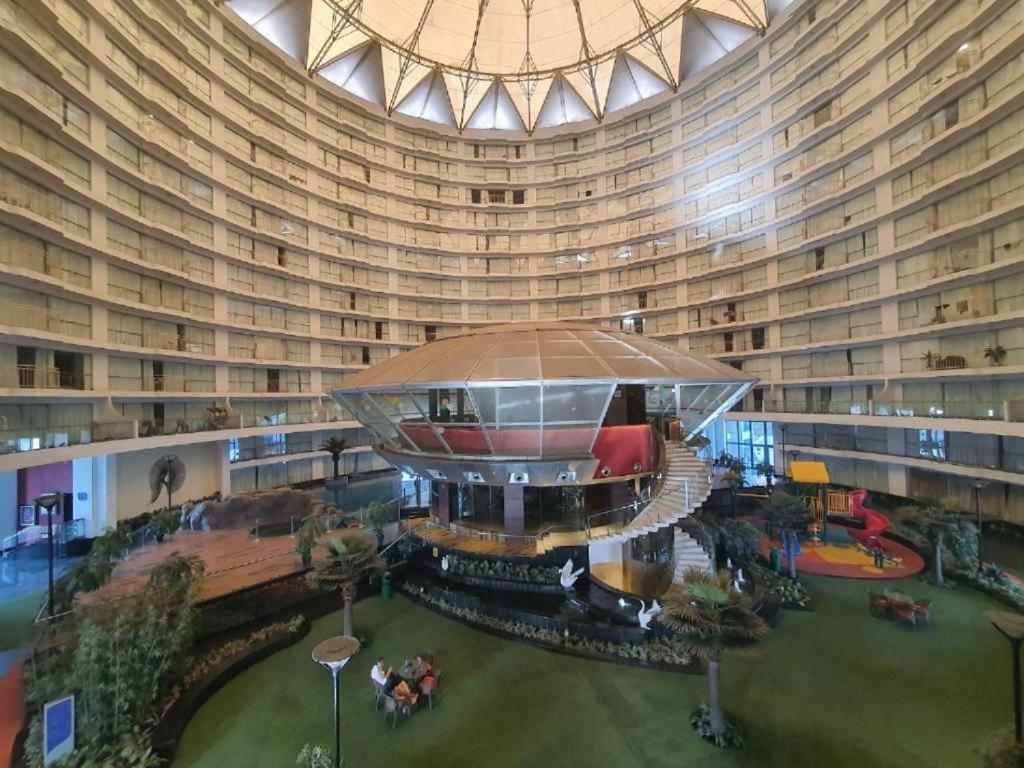 Honest Homes At Rajhans Belliza, Appartment Units Surat Esterno foto